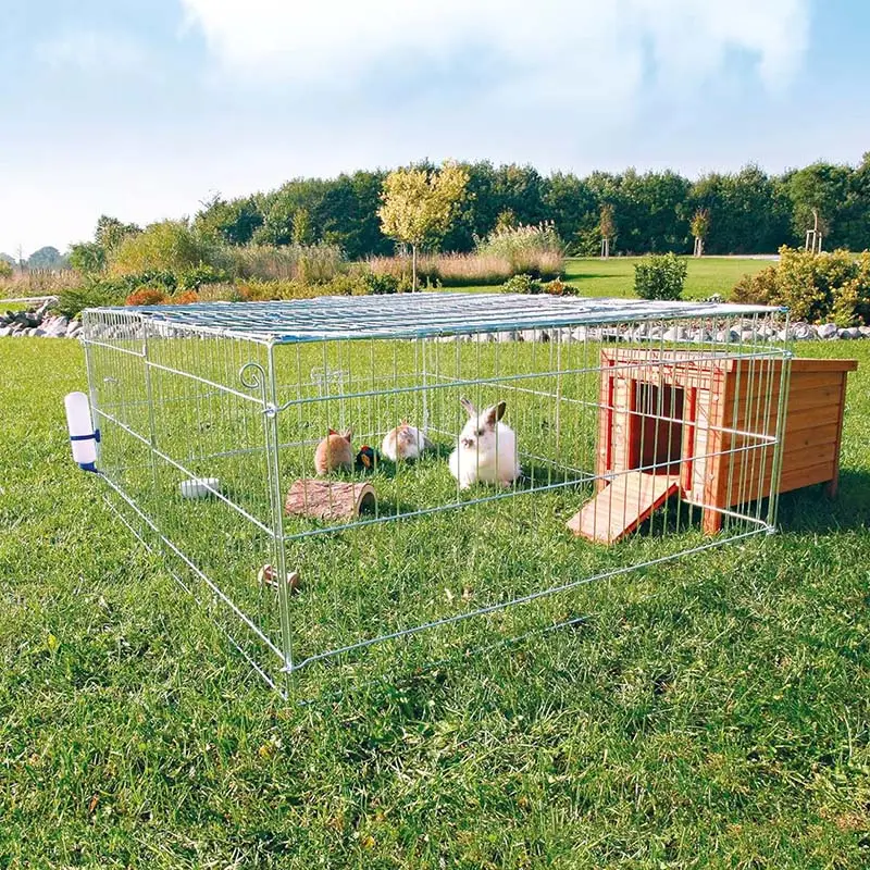 Outdoor Wire Chicken Run with Green Cover
